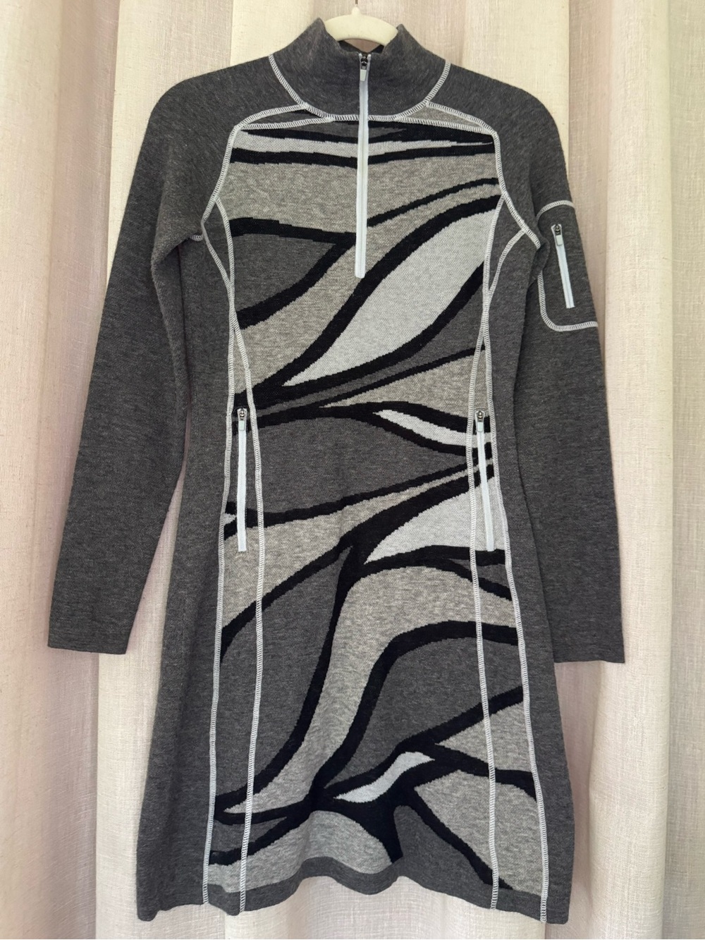 TITLE‎ NINE Merino Wool Blend Tunic Sweater Dress Geometric Black Grey Size XS